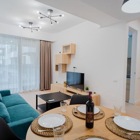 Amazing View Apartments - Iuliu Maniu & Politehnica Park Bukarest Exteriör bild