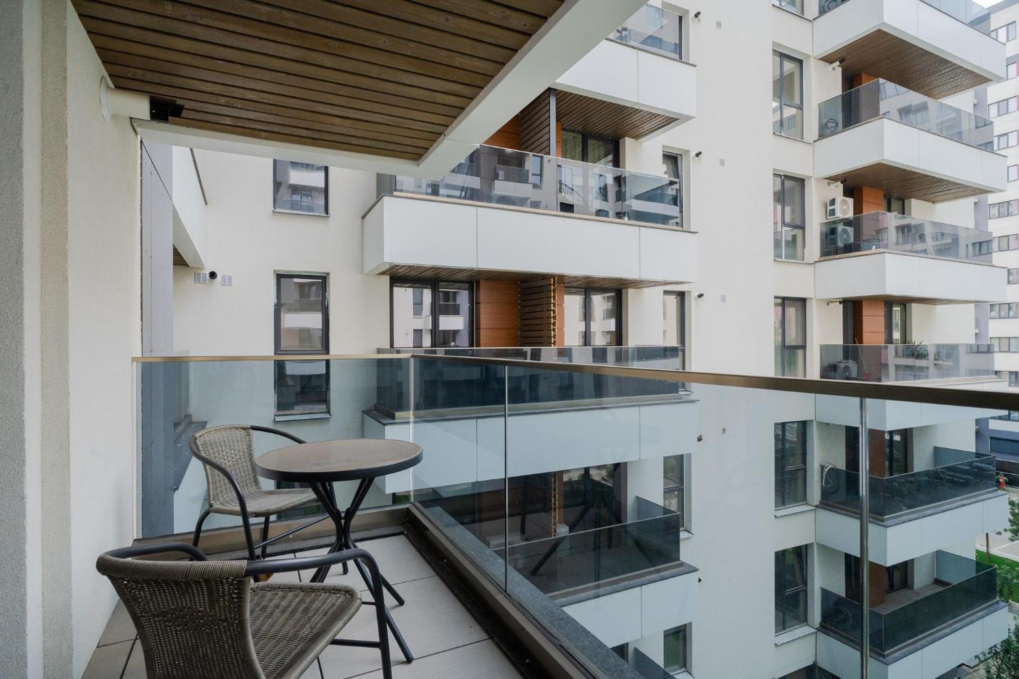 Amazing View Apartments - Iuliu Maniu & Politehnica Park Bukarest Exteriör bild