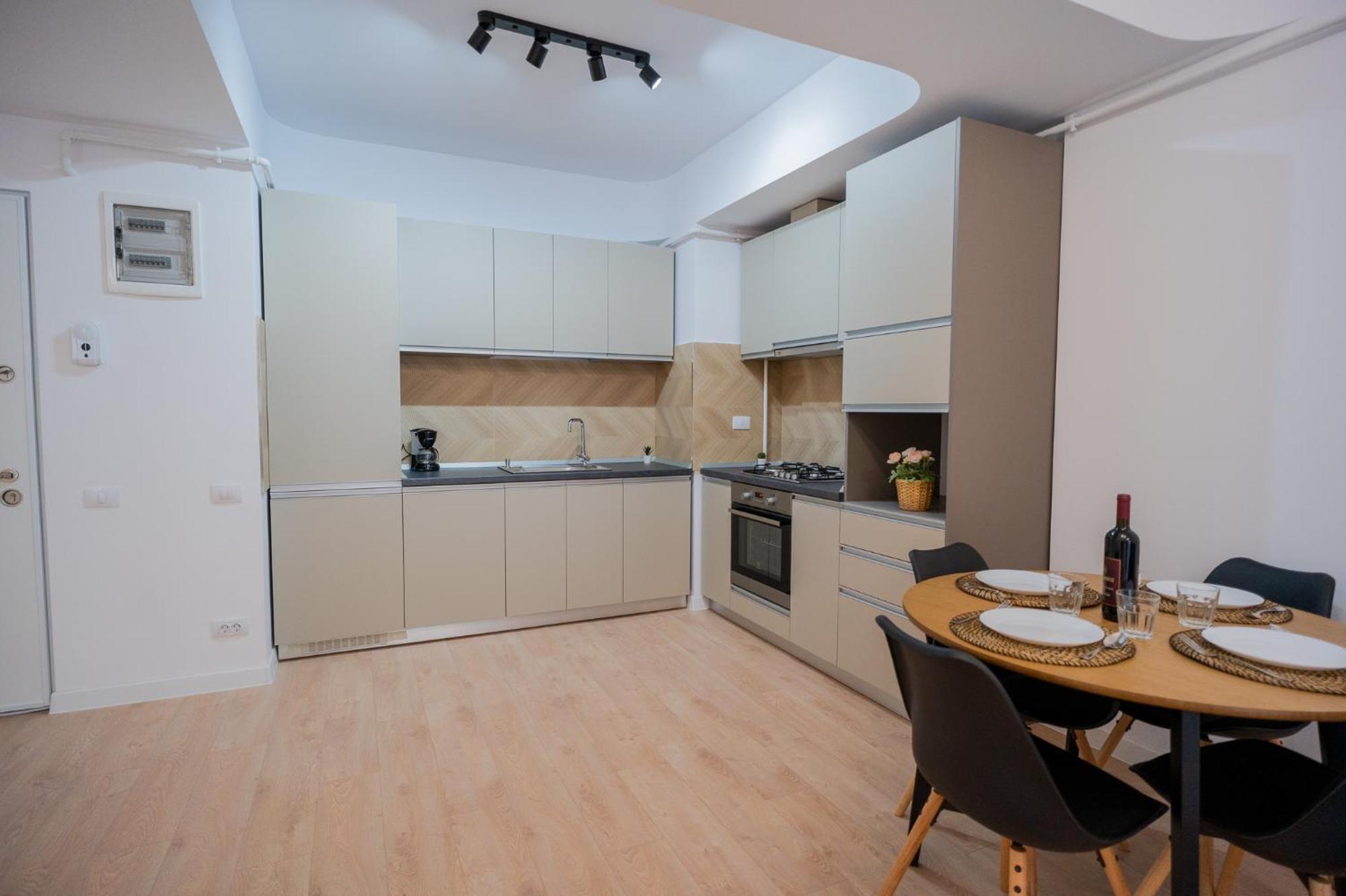 Amazing View Apartments - Iuliu Maniu & Politehnica Park Bukarest Exteriör bild
