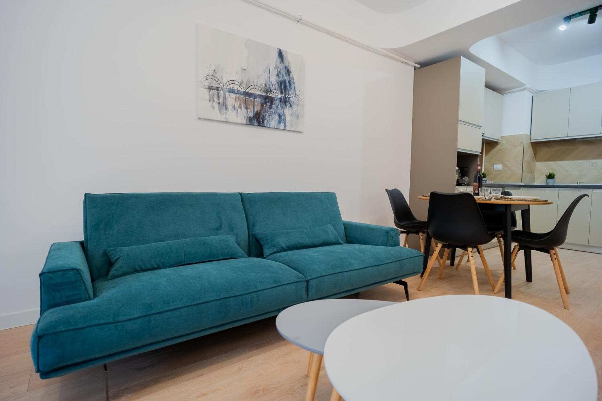 Amazing View Apartments - Iuliu Maniu & Politehnica Park Bukarest Exteriör bild