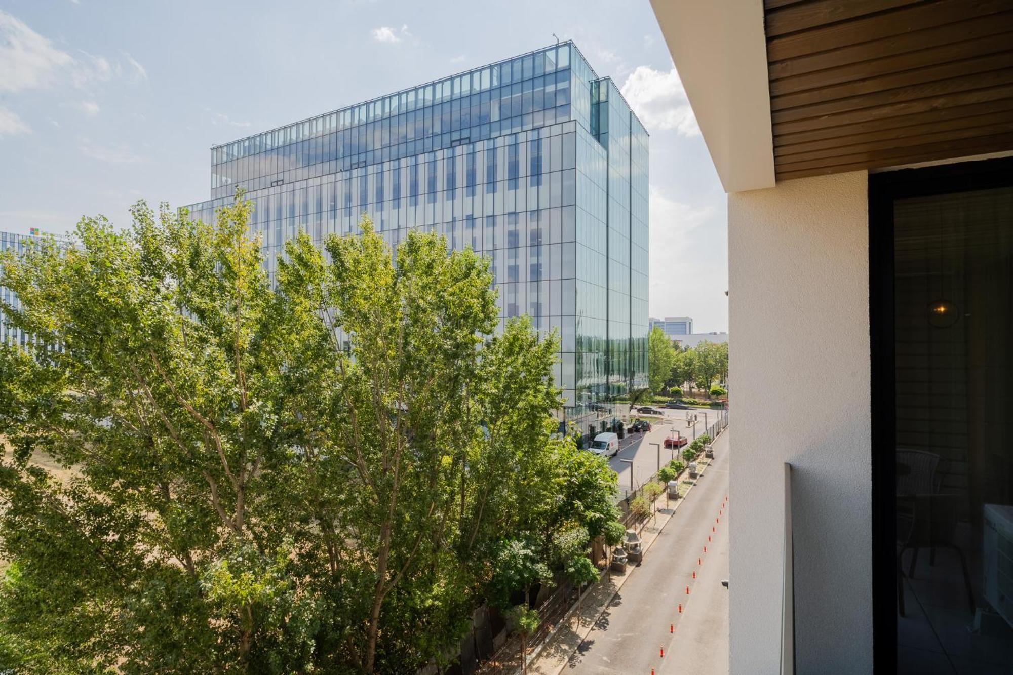 Amazing View Apartments - Iuliu Maniu & Politehnica Park Bukarest Exteriör bild