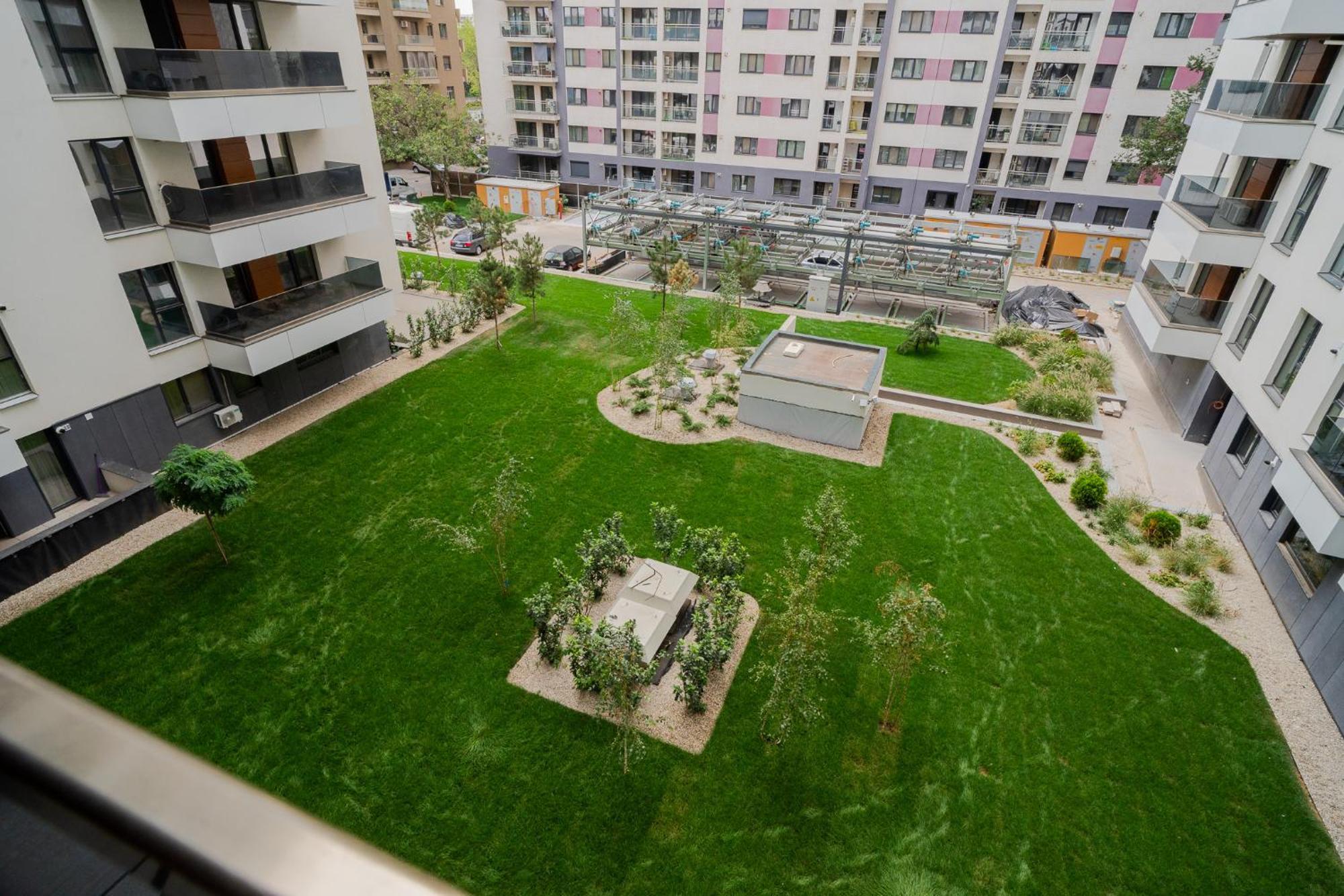 Amazing View Apartments - Iuliu Maniu & Politehnica Park Bukarest Exteriör bild